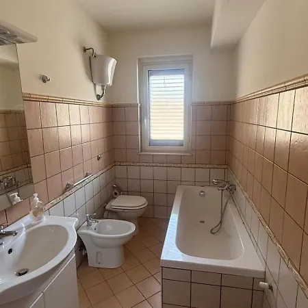 Pm 56 Via Grande Apartment *